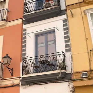 Apartamento Estrena Casa Unica Con Encanto En El Populo, Cádiz